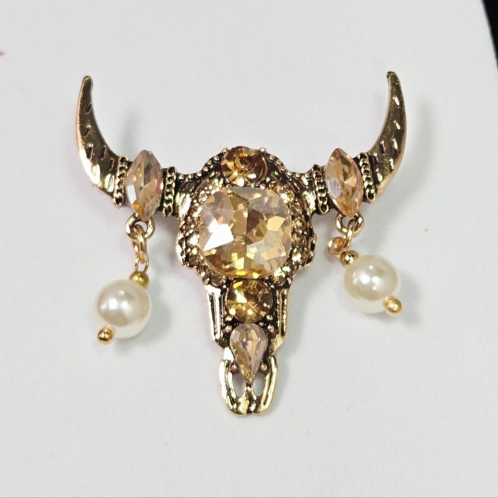 Gothic Bull Skull Brooch Gold Rhinestone Pearl Steer Head Pin Western Statement - Picture 2 of 4